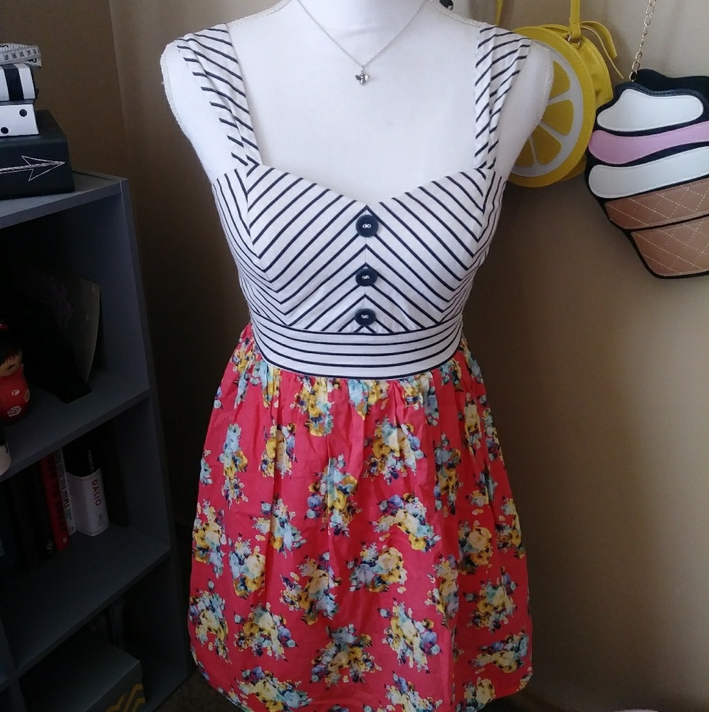 Jodi Kristopher floral striped button dress